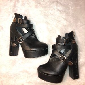 Buckle boots loveculture